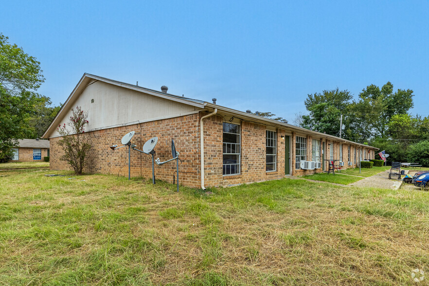 607 S Pecan St, Hughes Springs, TX for sale - Primary Photo - Image 1 of 1