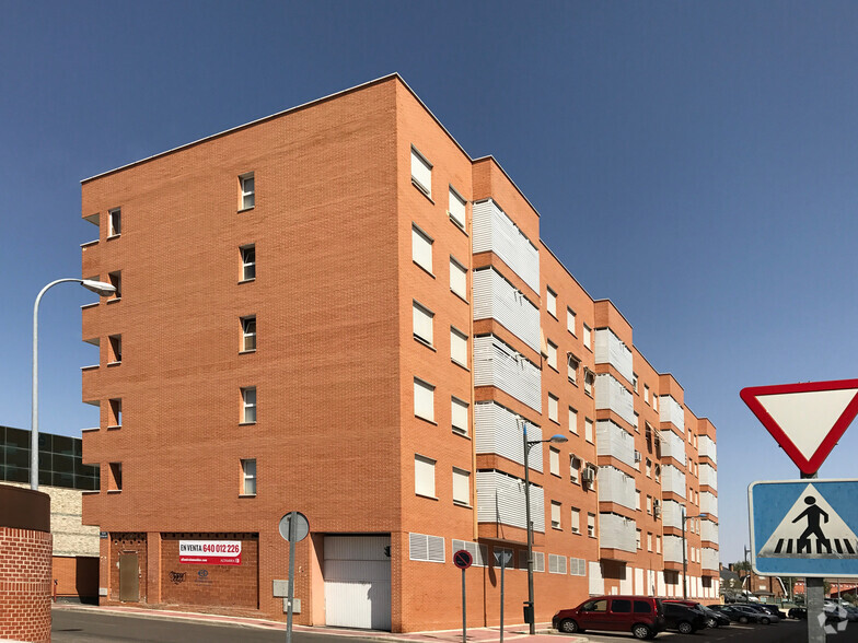 Calle Victoria Kent, 1, Parla, Madrid for sale - Primary Photo - Image 2 of 2