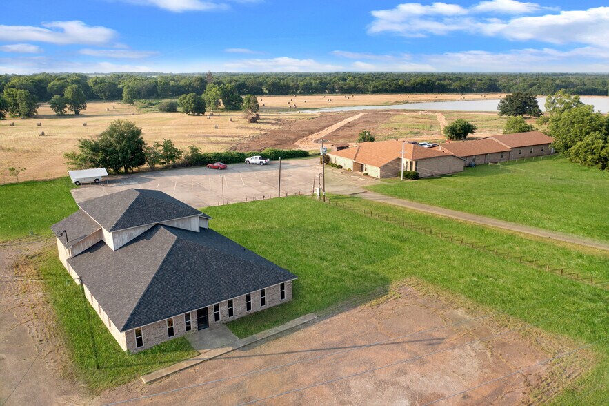 205 E North Interstate 30 Service Rd, Cumby, TX for sale - Building Photo - Image 1 of 1