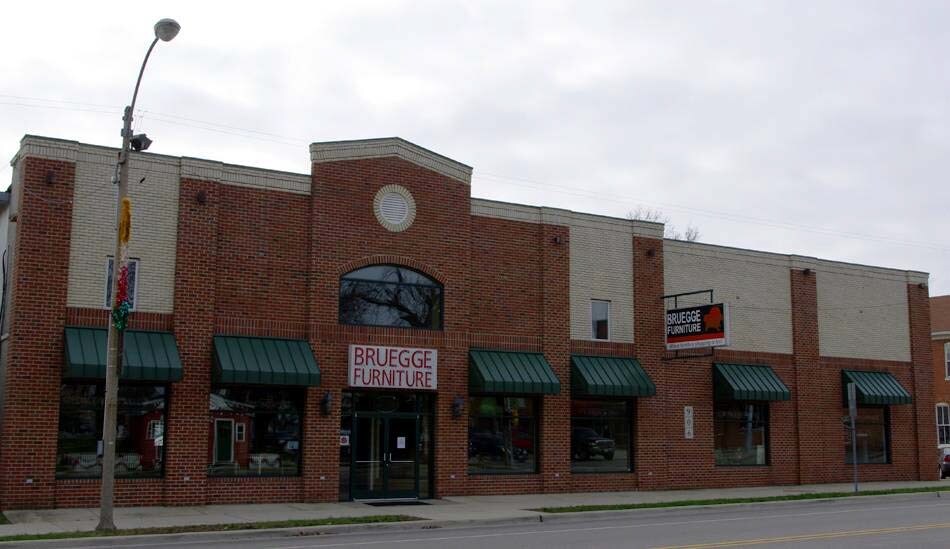 900-906 Broadway, Highland, IL for sale Building Photo- Image 1 of 1