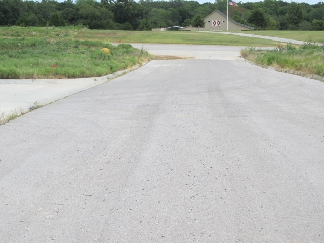 320 Travertine Rd, Ardmore, OK for sale - Building Photo - Image 2 of 8