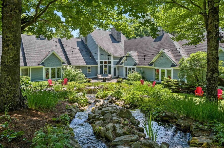 89 Houston Farm Rd, Stowe, VT for sale - Building Photo - Image 3 of 27