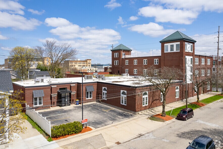 601-605 Third St NW, Grand Rapids, MI for sale - Building Photo - Image 1 of 1