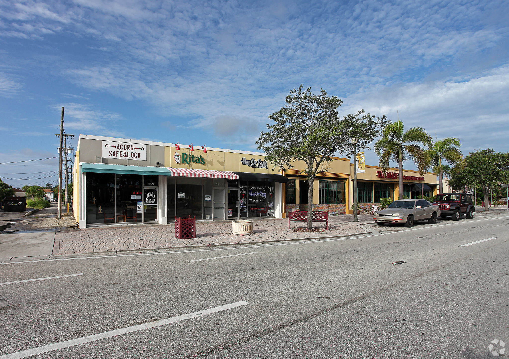 409 Lake Ave, Lake Worth, FL for sale Primary Photo- Image 1 of 4