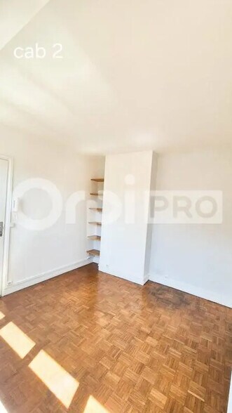 Office in Joinville-le-Pont for lease - Interior Photo - Image 3 of 7