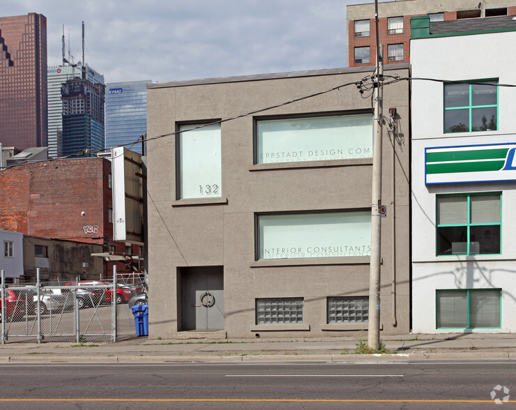 132 Jarvis St, Toronto, ON for lease - Building Photo - Image 2 of 78