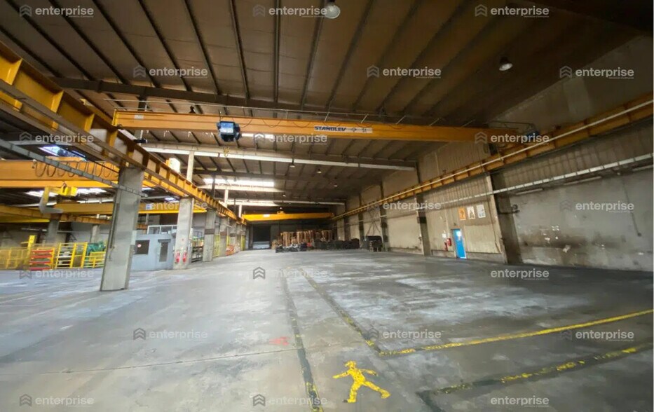 Industrial in Ressons-sur-Matz for sale - Interior Photo - Image 2 of 8