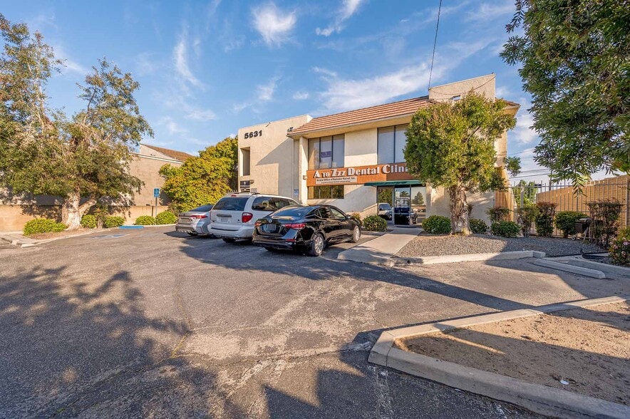 5631 Lincoln Ave, Cypress, CA for lease - Building Photo - Image 1 of 13