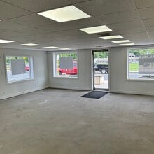 35-37 Maple St, East Longmeadow, MA for lease Interior Photo- Image 2 of 4