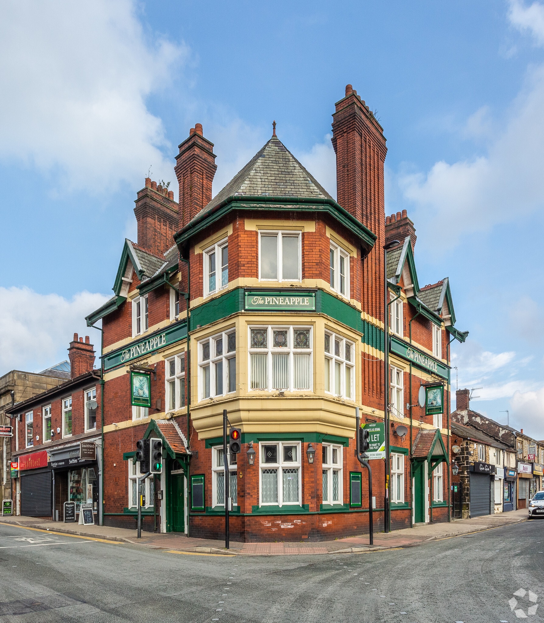 2 Rochdale Rd, Oldham for sale Primary Photo- Image 1 of 1