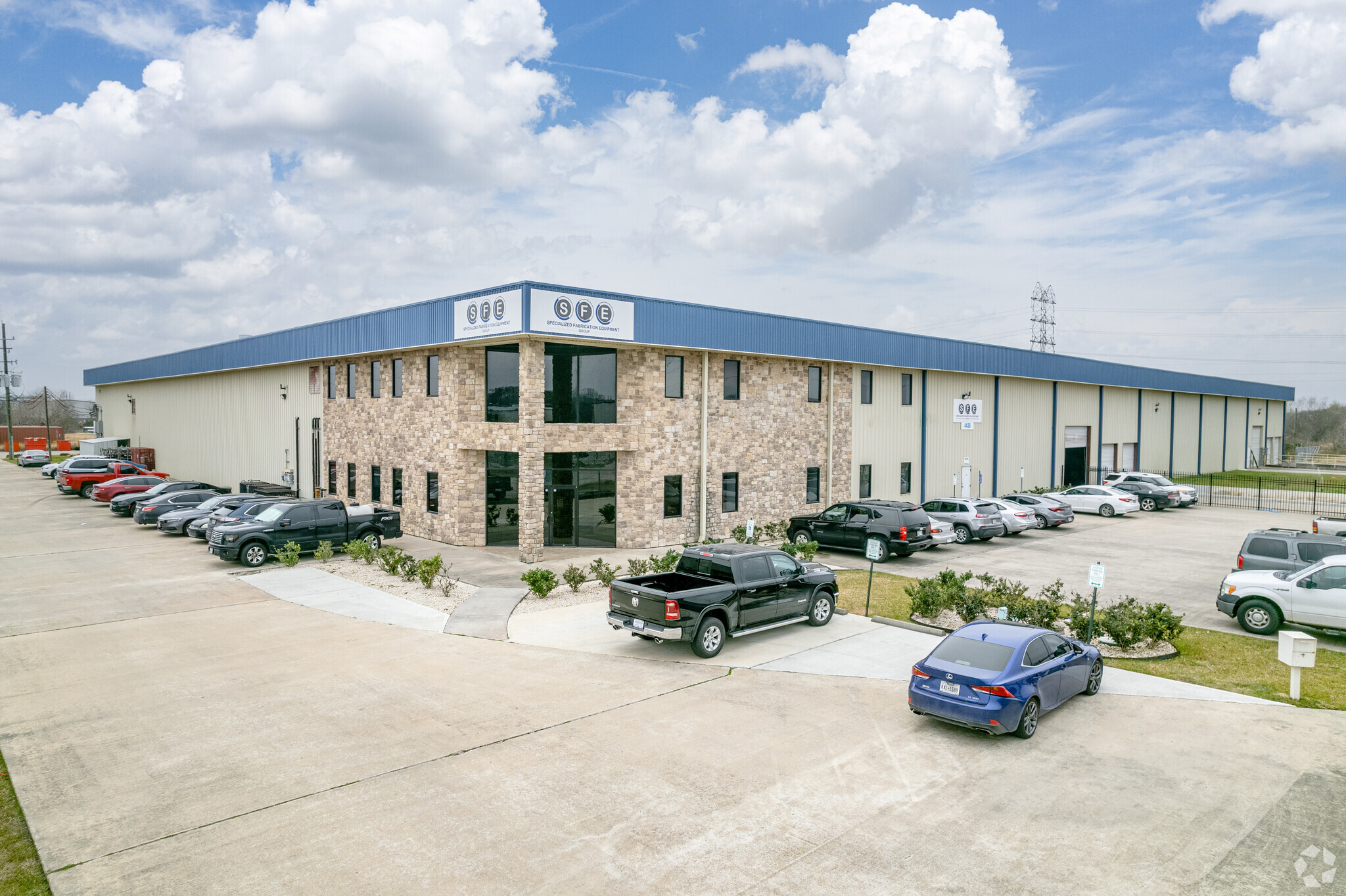 4433 South Dr, Houston, TX for lease Building Photo- Image 1 of 6