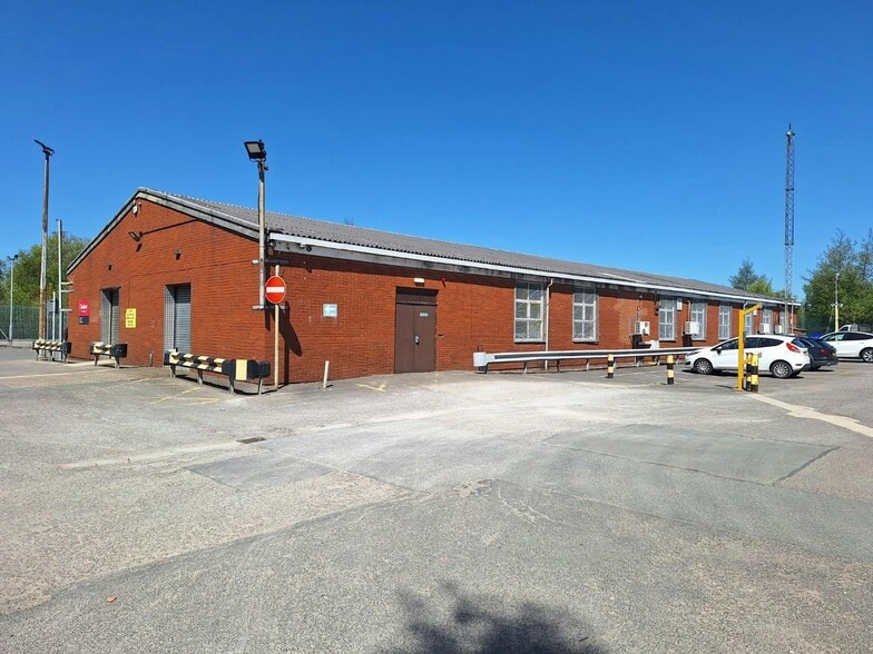 44 Banks Rd, Liverpool for lease - Building Photo - Image 2 of 5