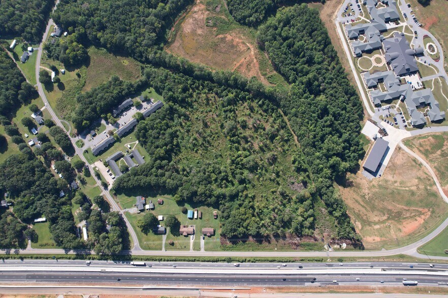 Hampshire Dr, Gaffney, SC for lease - Building Photo - Image 2 of 17