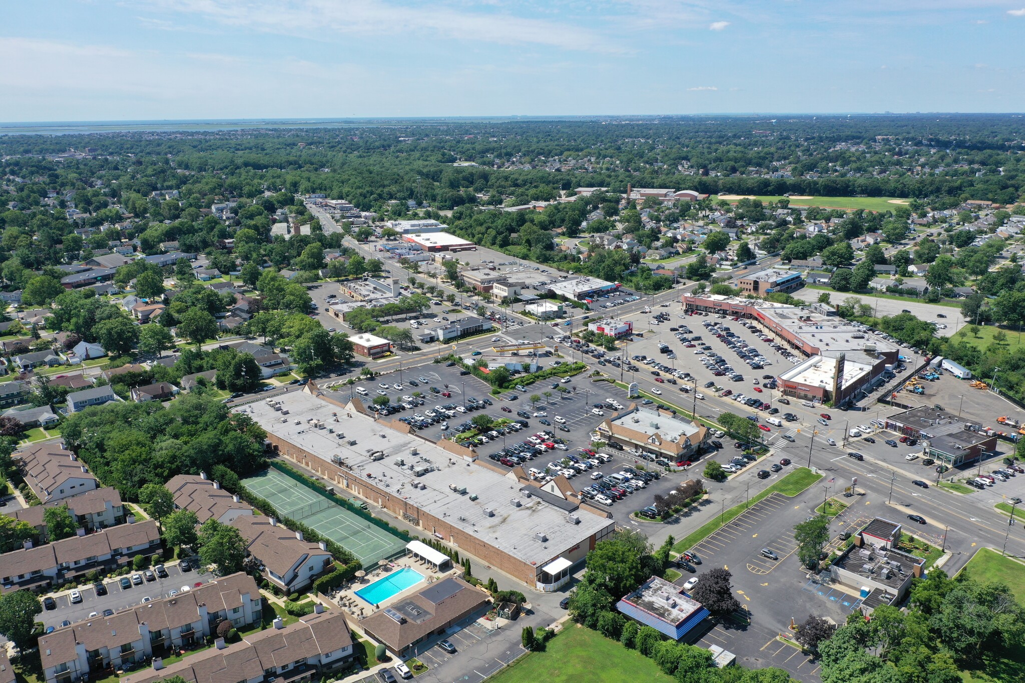 11431187 Wantagh Ave, Wantagh, NY 11793 Willow Wood Shoppes