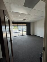 7401 Coldwater Rd, Fort Wayne, IN for lease Interior Photo- Image 1 of 4