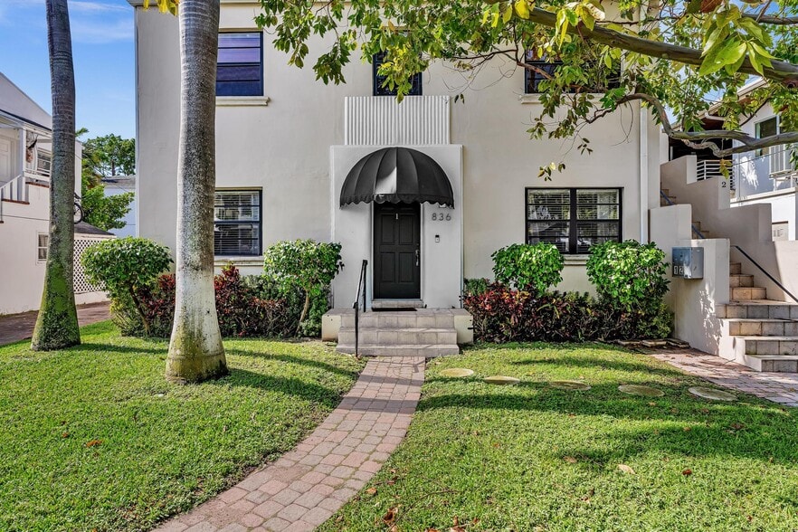 836 W 40th St, Miami Beach, FL for sale - Primary Photo - Image 1 of 41