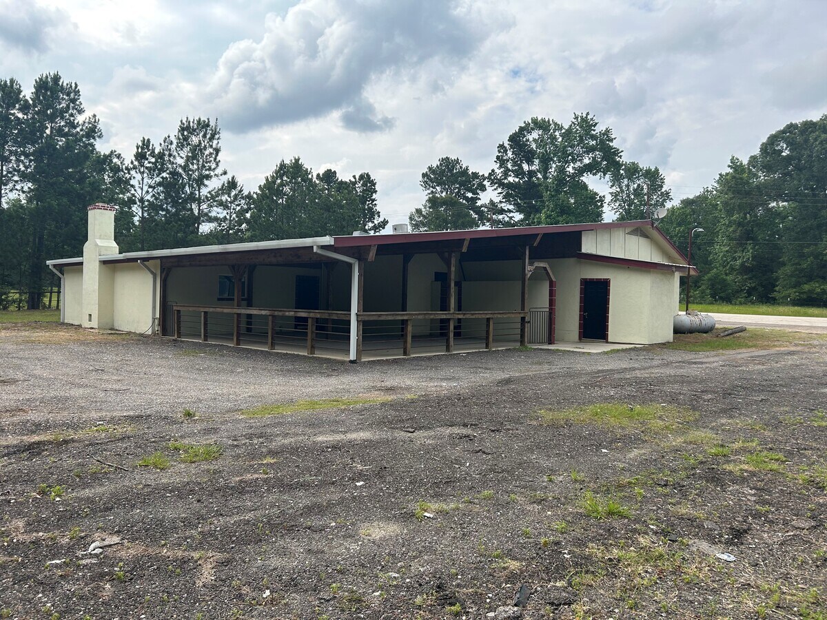 9705 Shepard Hill Rd, Willis, TX 77318