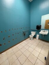 5439 Babcock Blvd, Pittsburgh, PA for lease Interior Photo- Image 2 of 21