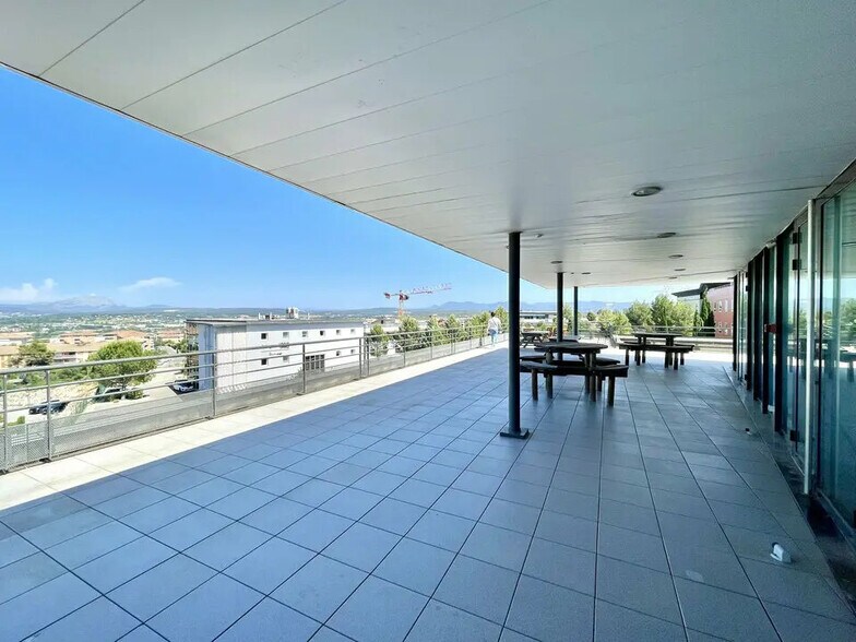 Office in Aix-en-Provence for lease - Building Photo - Image 3 of 5
