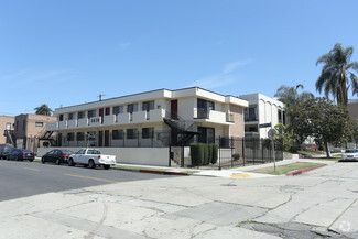 More details for 940 S Gramercy Pl, Los Angeles, CA - Multifamily for Sale