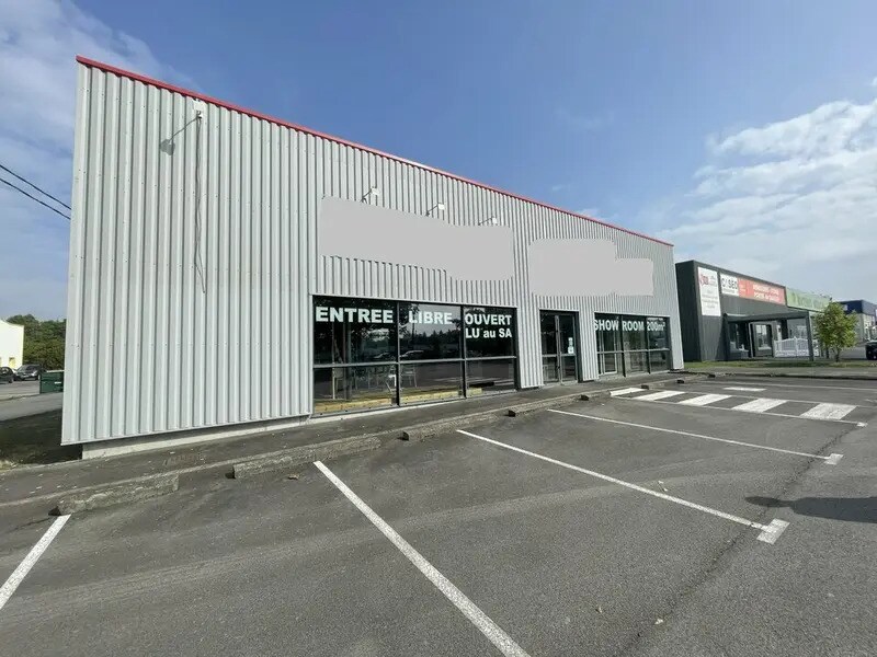 Industrial in Carquefou for lease Building Photo- Image 1 of 7