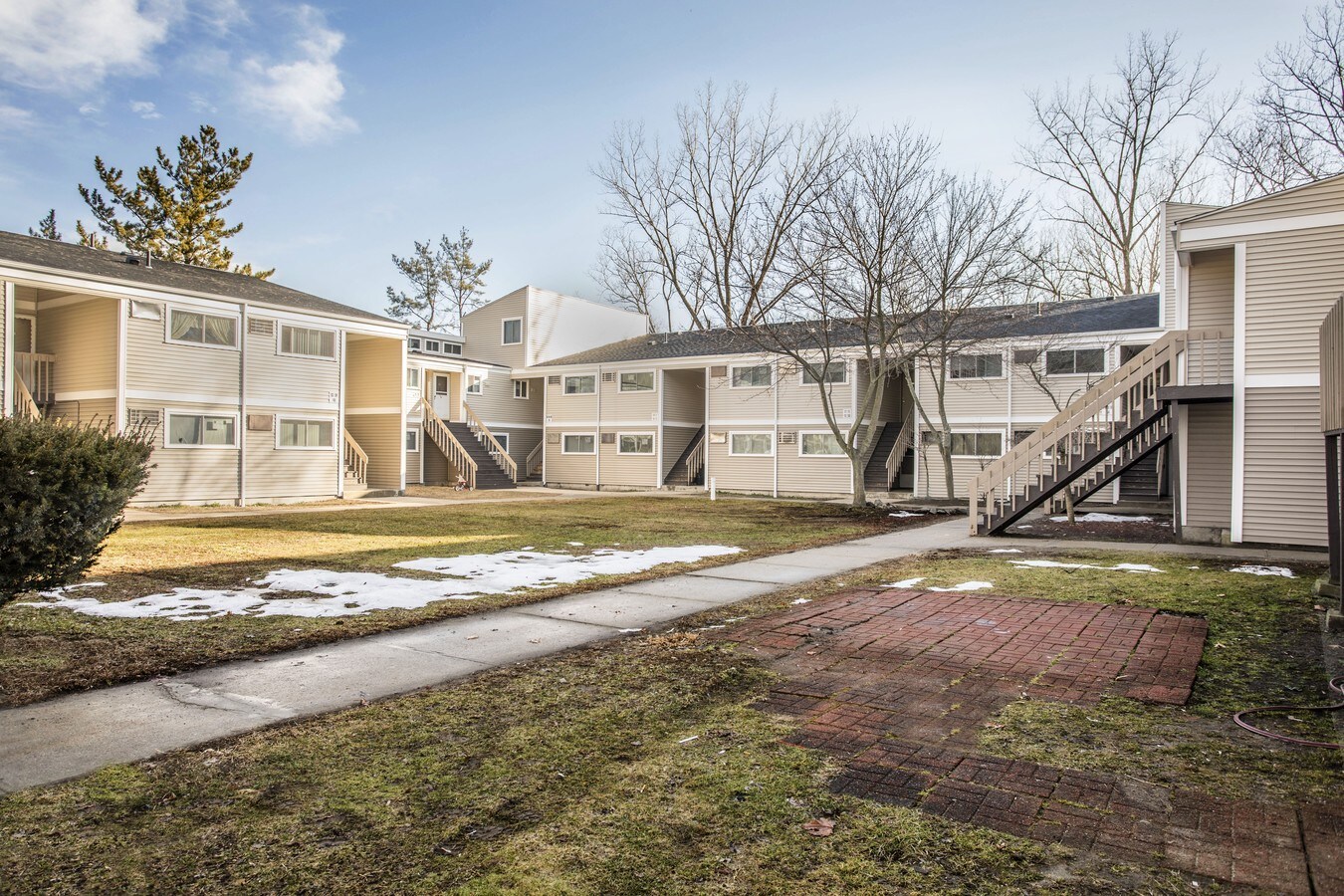 20 Park St, Johnston, RI 02919