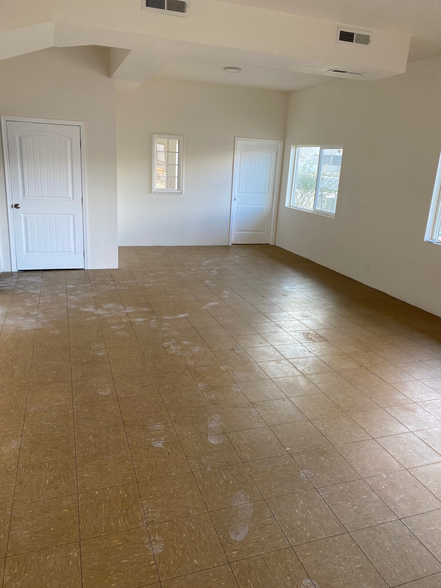 2151 Lone Mountain Dr, Carson City, NV for lease Interior Photo- Image 1 of 10