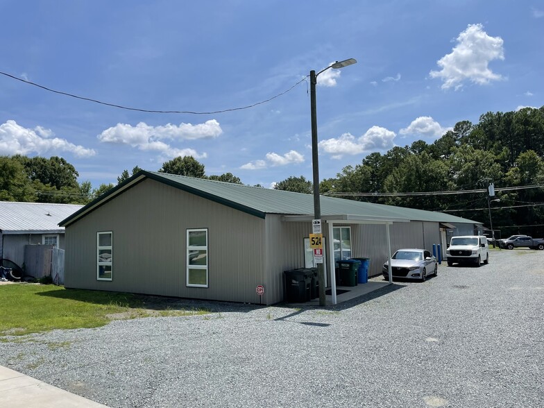 524 E Charles St, Matthews, NC for lease - Building Photo - Image 1 of 9