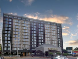 La Quinta Inn & Suites by Wyndham Downtown - Motel