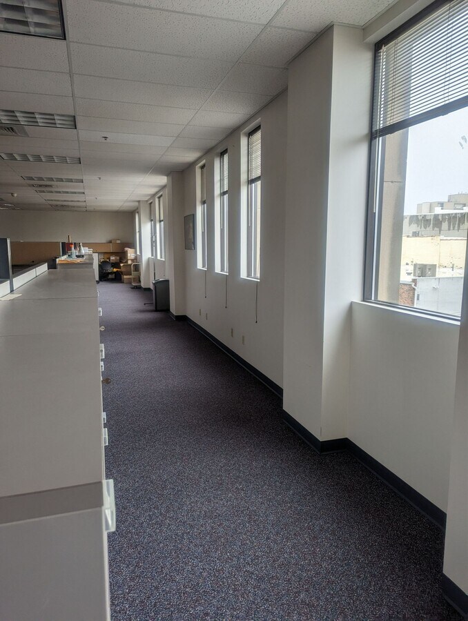 109 E Market St, Bloomington, IL 61701 Office for Lease