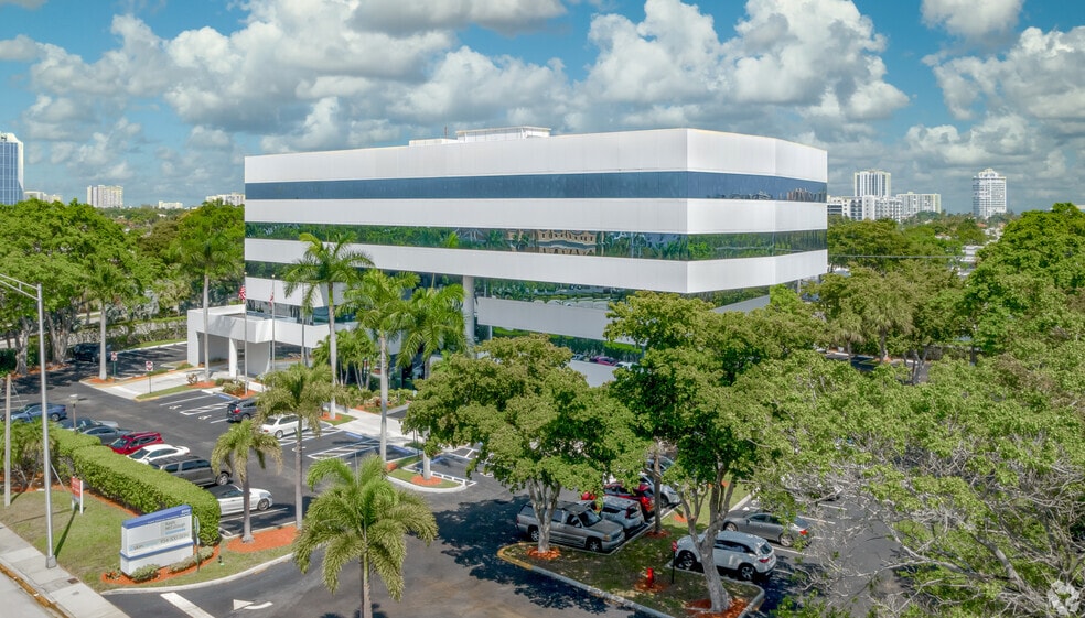 6550 N Federal Hwy, Fort Lauderdale, FL for lease - Building Photo - Image 2 of 6