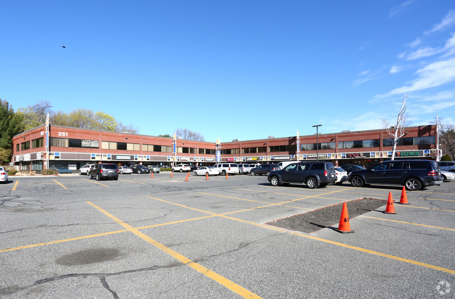 251-255 W Central St, Natick, MA for sale - Primary Photo - Image 1 of 1