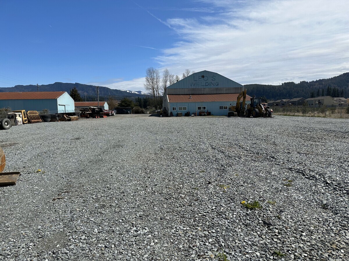 400 Roosevelt Ave E, Enumclaw, WA 98022 Schmidt Blade Building