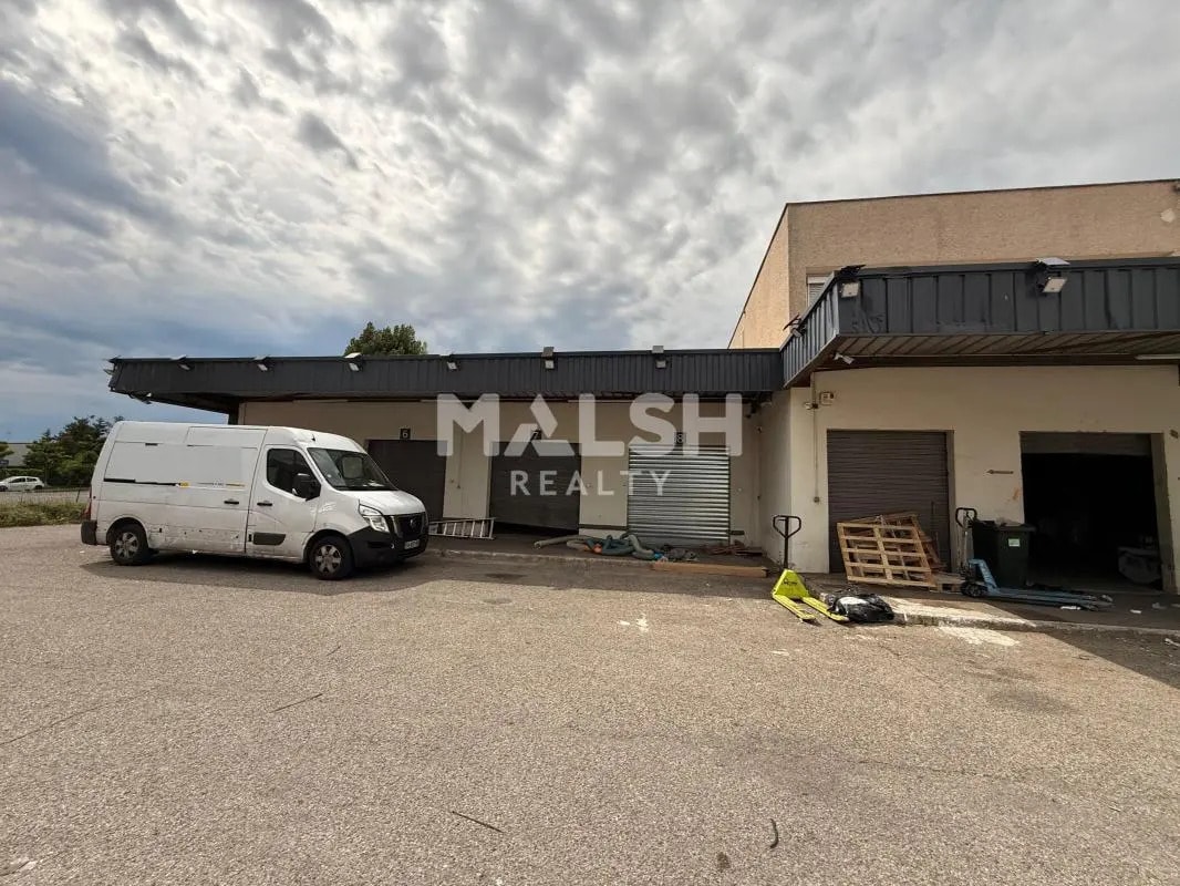 Flex in Vaulx-en-Velin for sale Building Photo- Image 1 of 20