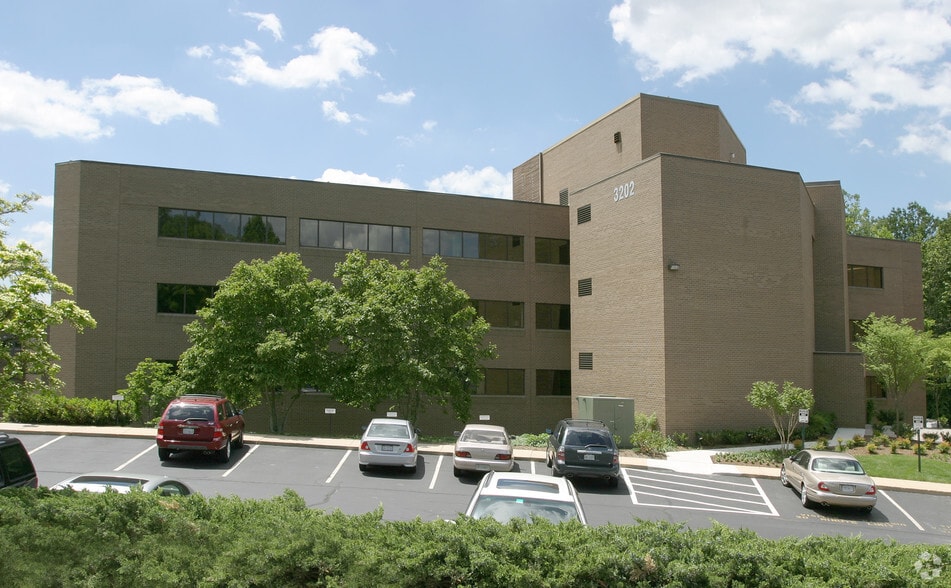 3202 Tower Oaks Blvd, Rockville, MD for lease - Building Photo - Image 3 of 6