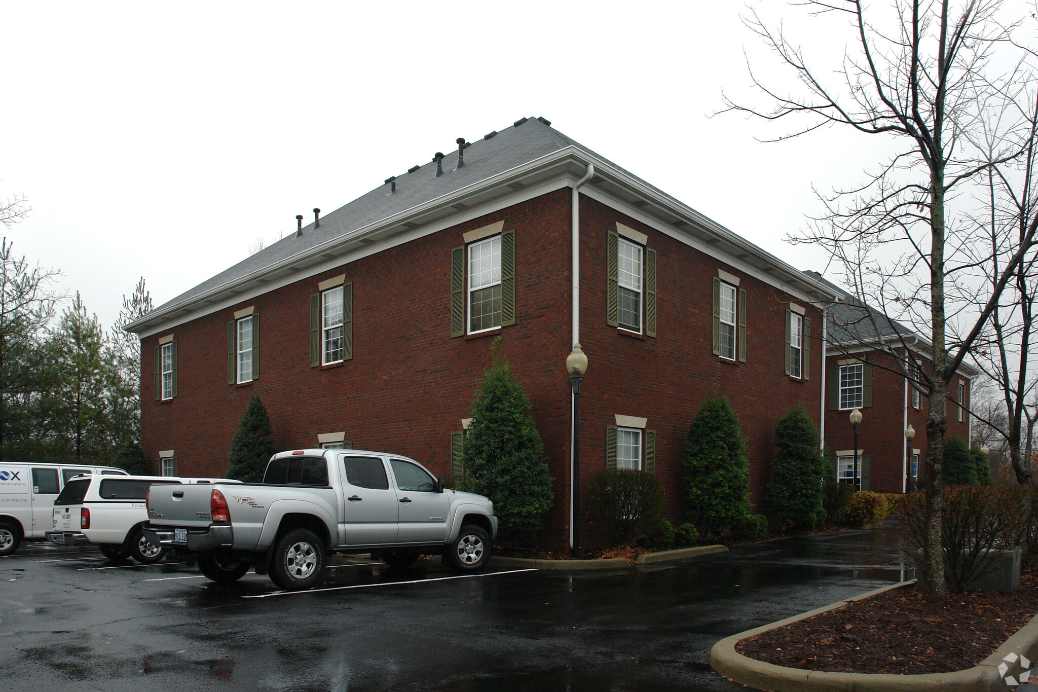 5813 Bardstown Rd, Louisville, KY for lease Primary Photo- Image 1 of 7