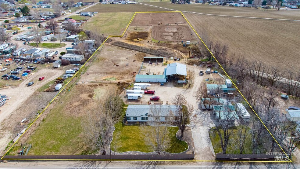 5712 E Homedale Rd, Nampa, ID 83651