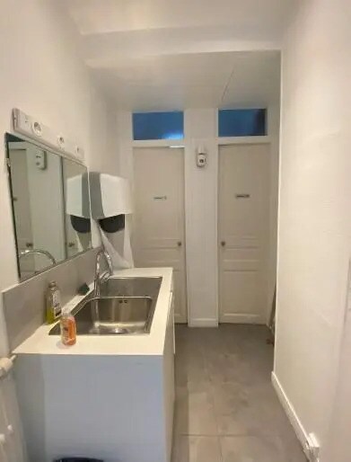 Office in Paris for lease - Interior Photo - Image 3 of 8