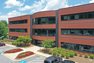 More details for 717 Green Valley Rd, Greensboro, NC - Coworking for Lease