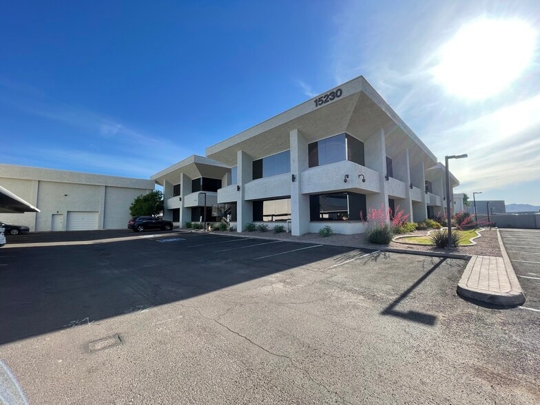 15230 N 75th St, Scottsdale, AZ for lease - Building Photo - Image 1 of 4