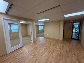 78 Eastern Blvd, Glastonbury, CT for lease Interior Photo- Image 2 of 3
