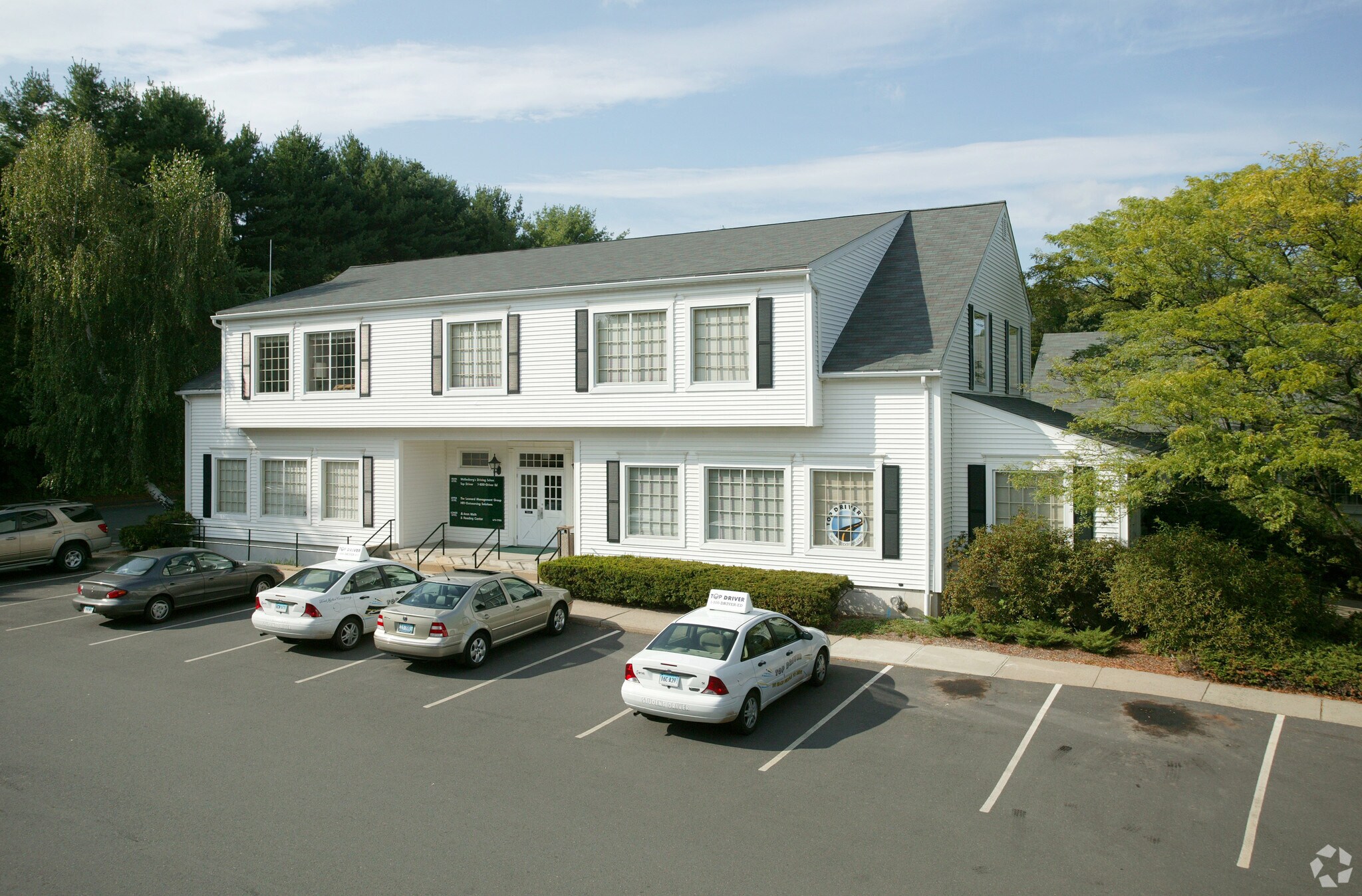 395 W Avon Rd, Avon, CT for lease Building Photo- Image 1 of 3
