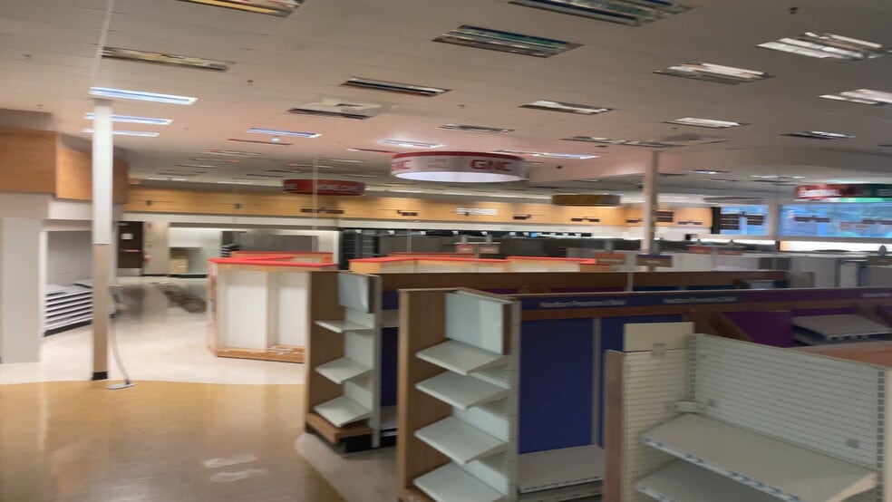 2093 Route 130 N, Burlington, NJ for lease - Commercial Listing Video - Image 2 of 18