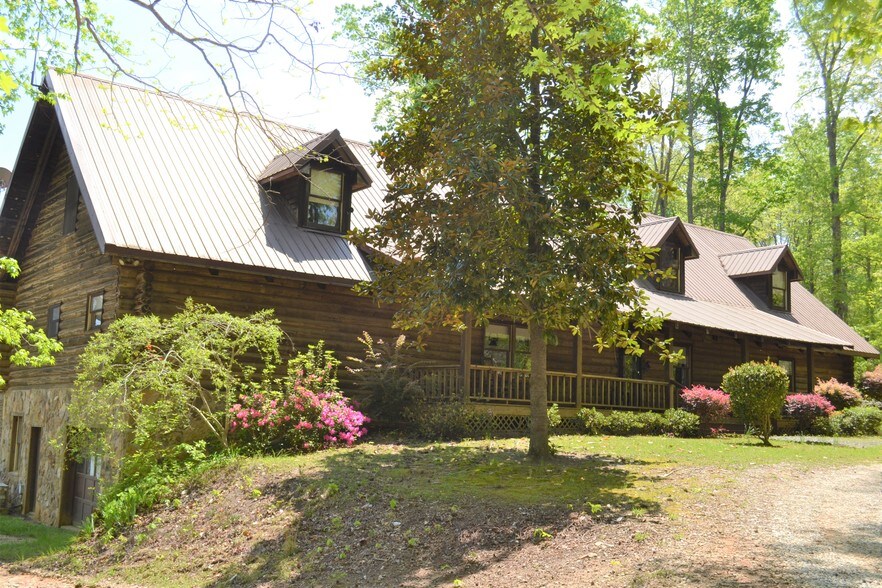 1435 Jackson Lake Rd, Jackson, GA 30233