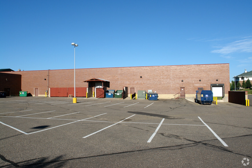 11210-11260 Wayzata Blvd, Minnetonka, MN for lease - Building Photo - Image 3 of 7