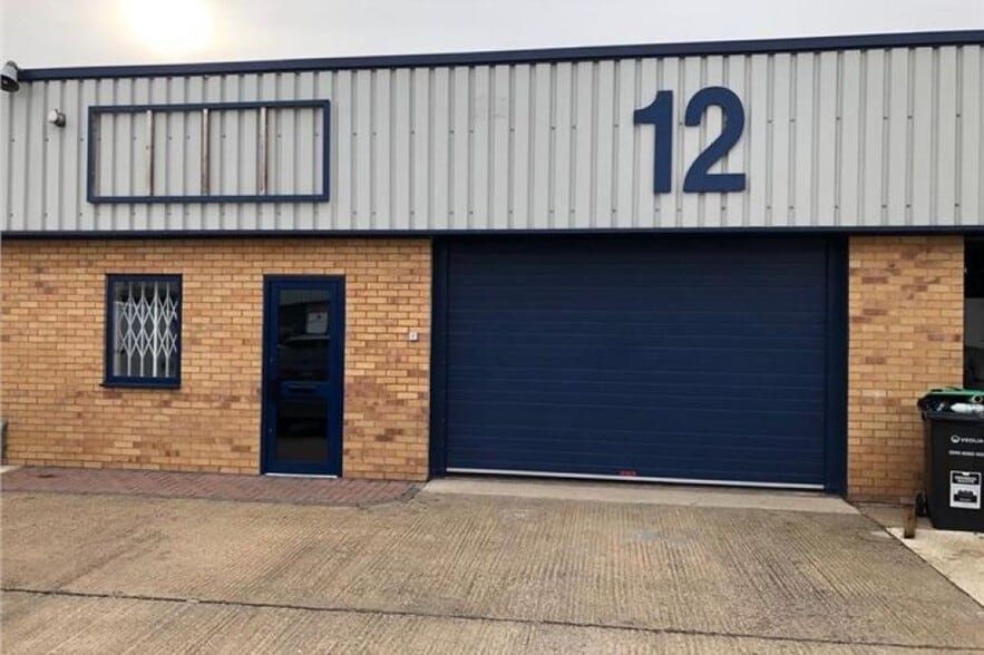 Stacey Bushes, Milton Keynes for lease - Building Photo - Image 2 of 5