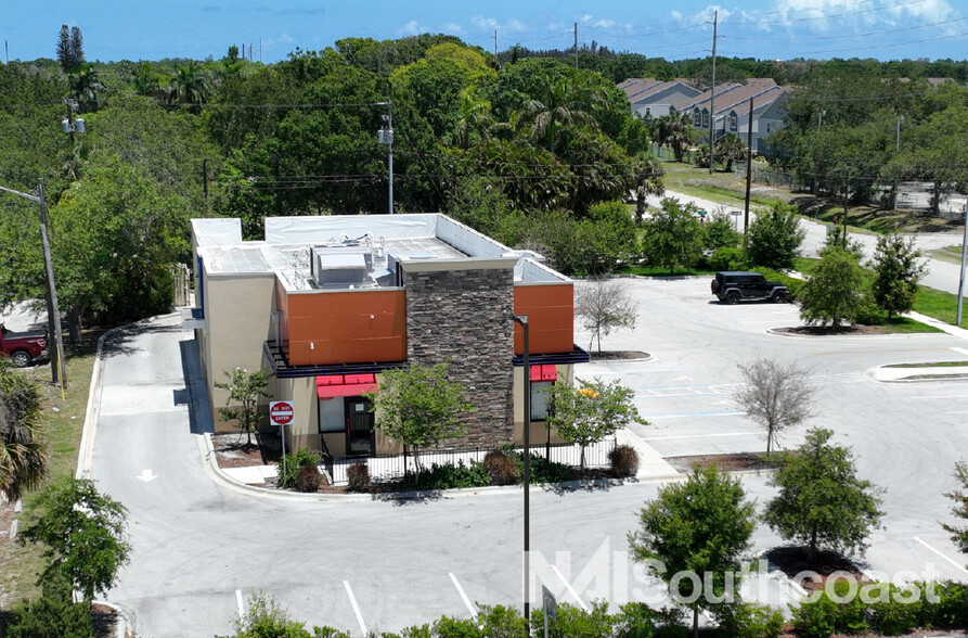 2716 S US Highway 1, Fort Pierce, FL for lease - Building Photo - Image 3 of 12