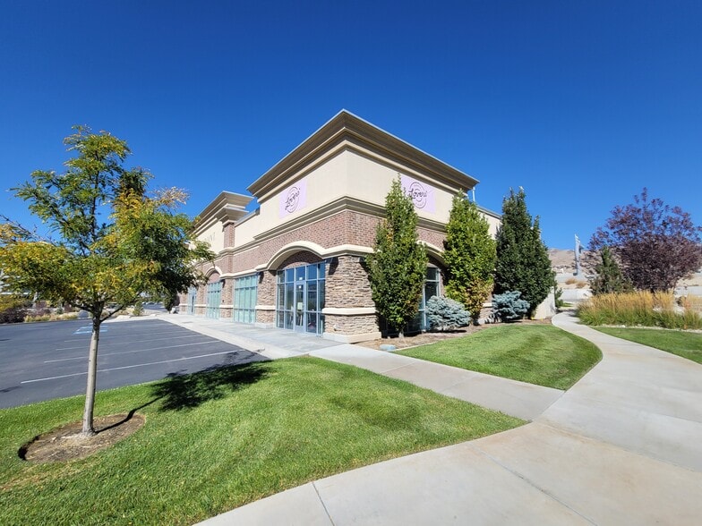2450 W Executive Pkwy, Lehi, UT for lease - Primary Photo - Image 2 of 5