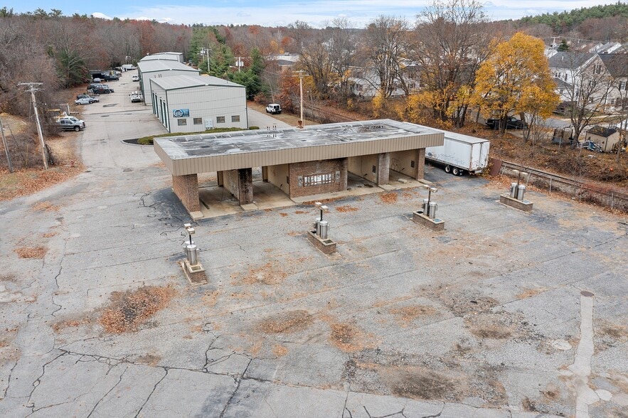 679 Linwood Ave, Whitinsville, MA for sale - Building Photo - Image 2 of 22