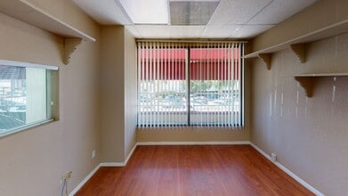 23942-23945 Lyons Ave, Santa Clarita, CA for sale Interior Photo- Image 2 of 6